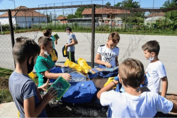 Humanitarna akcija Kec grupe za učenike