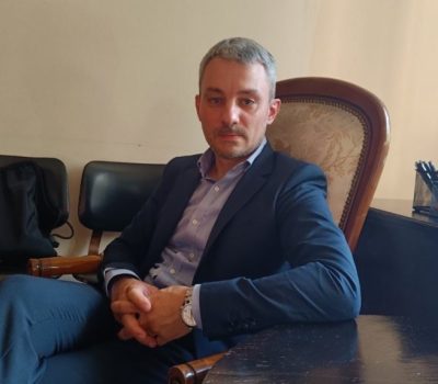 trisovic-naslovna-696x573